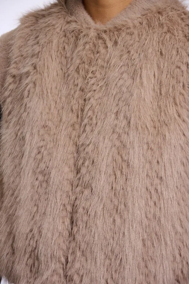 Rino & Pelle bodywarmer: Alvita, Oat ( beige ) kleur, bont ( RINO.113 )