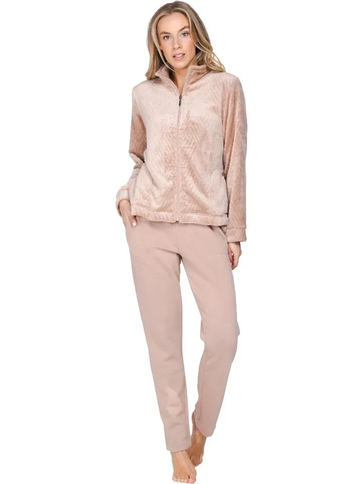 Pastunette dames Home wear: Licht beige, met rits, Lekker warm ( tot maat 54 ) ( PAS.198 )