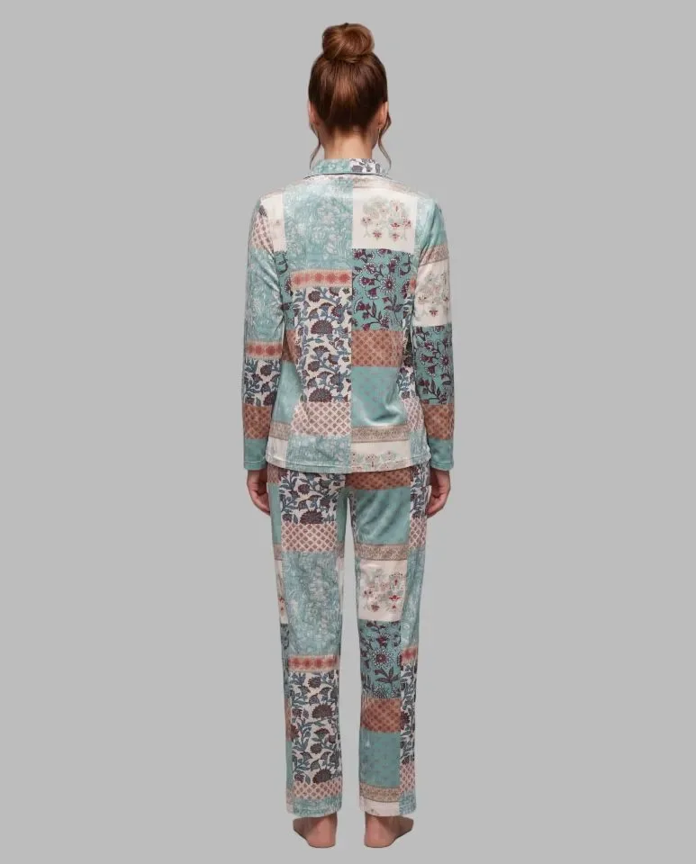 Egatex Pyjama Doorknoop model: Velours stof, multicolor ( EGA.554 )