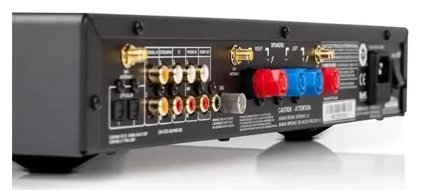 NAD C338 stereo versterker