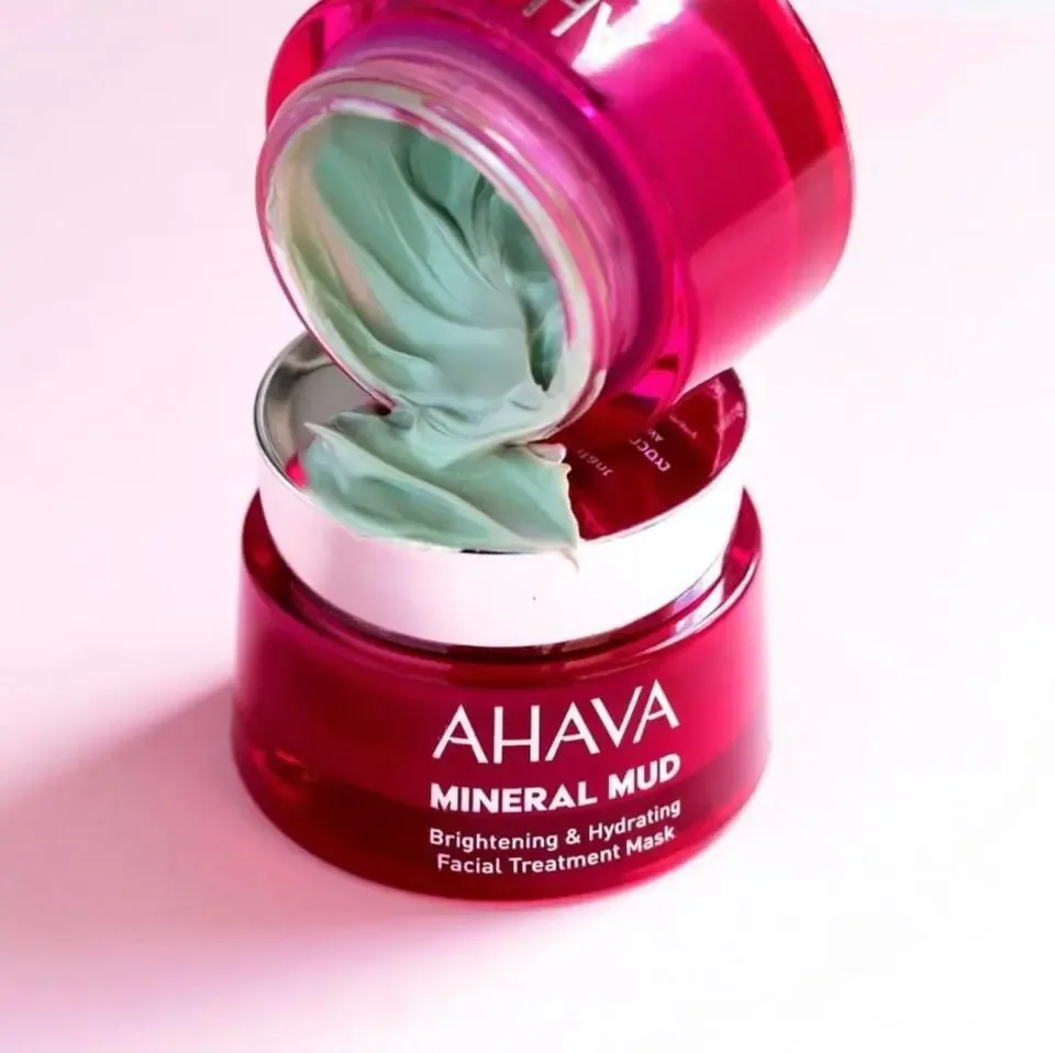 AHAVA Mineral Mud Brightening & Hydrating Facial Treatment