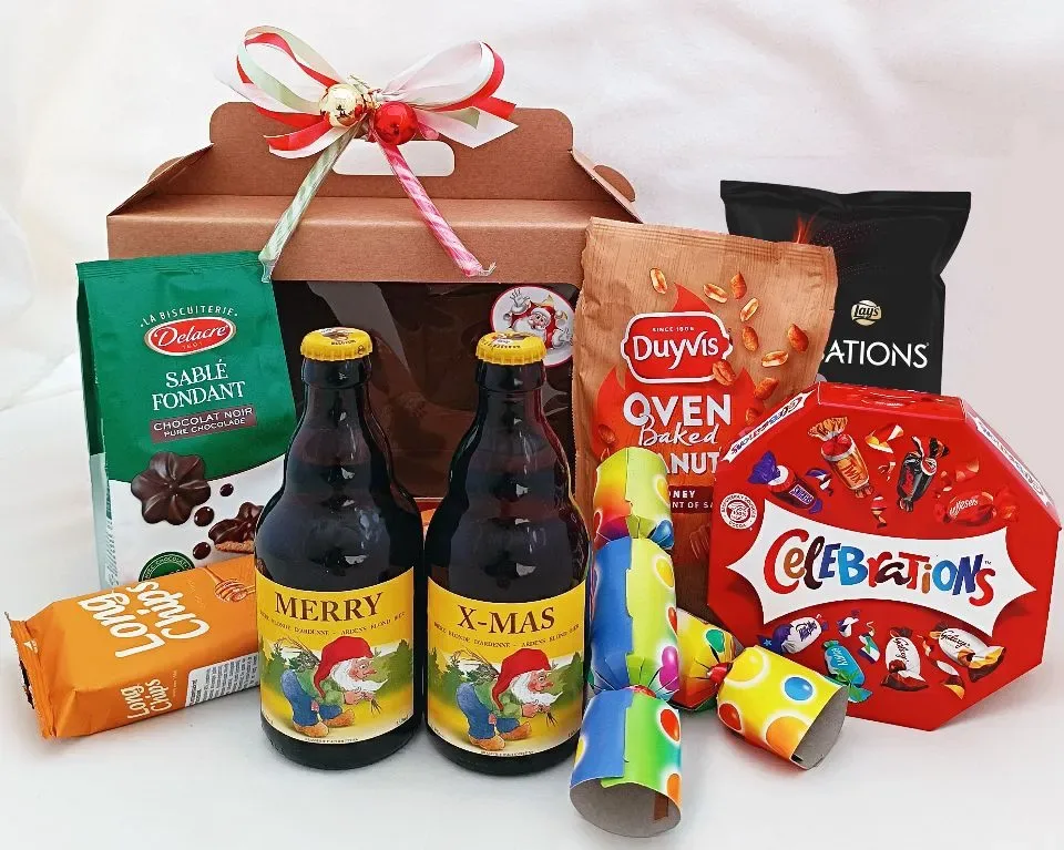 Kerstpakket : 'Merry X-mas' La Chouffe flesjes met Snacks