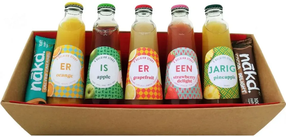 LOOZA Sapjes 'Er is er Een Jarig' (5x20cl) & NAKD Bars - Verjaardagscadeau